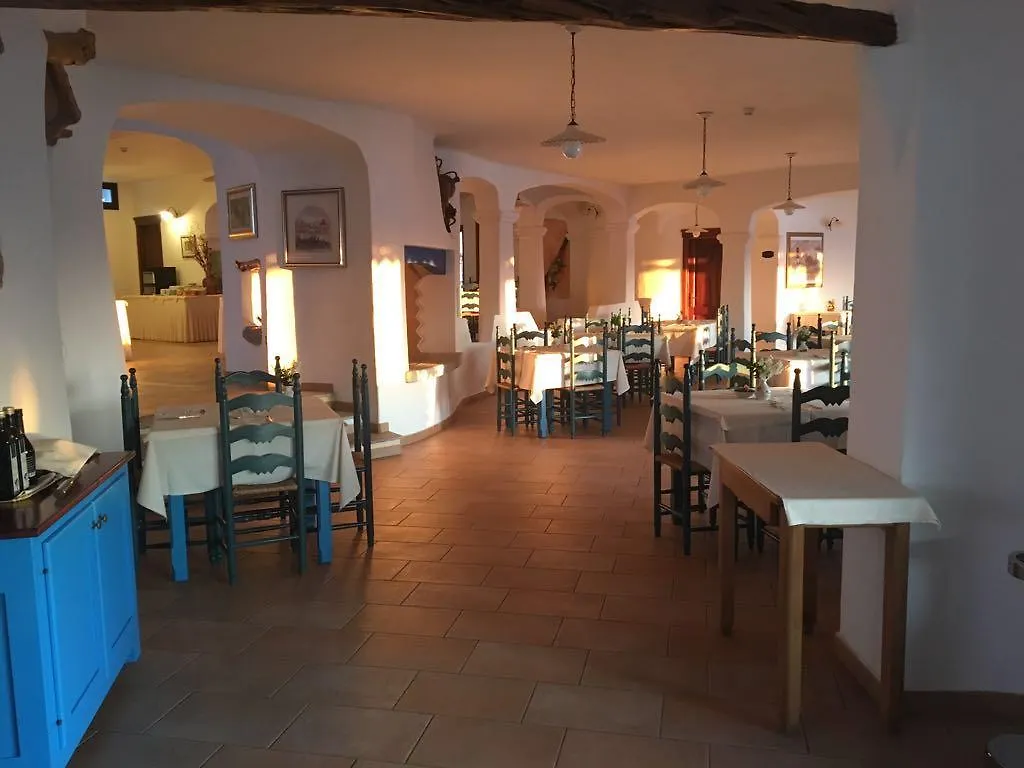 Hotel Resort Nuraghe Arvu Cala Gonone 4*,
